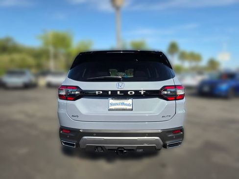 New 2026 Honda Pilot Elite image 9