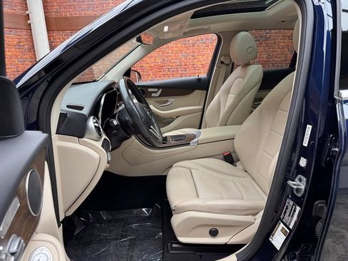 Certified 2022 Mercedes-Benz GLC 300 GLC 300 image 22