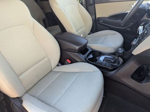 Used 2017 Hyundai Santa Fe Sport image 8