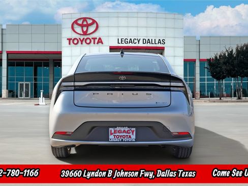New 2026 Toyota Prius Plug-In Hybrid FWD image 7
