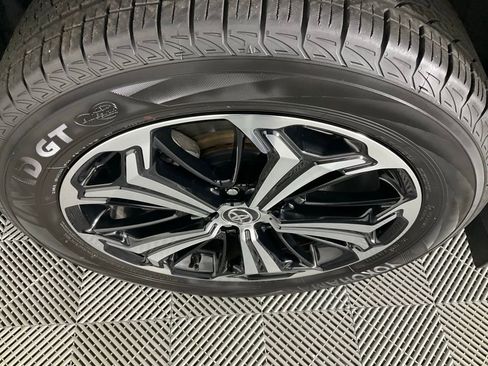 Used 2024 Toyota RAV4 XSE image 9