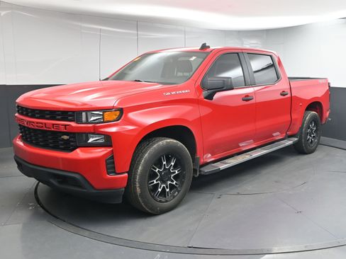 Used 2021 Chevrolet Silverado 1500 Custom image 4