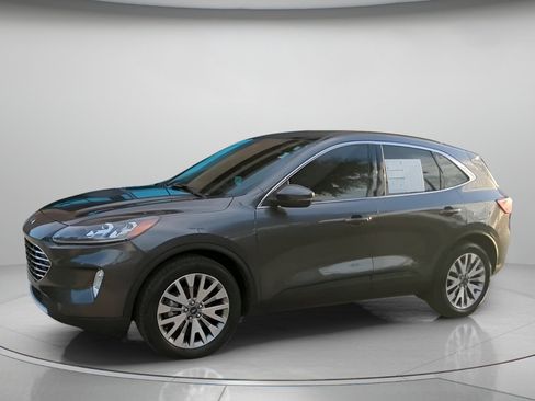 Certified 2020 Ford Escape Titanium w/ Titanium Premium Package 2.0 AWD/4WD image 14