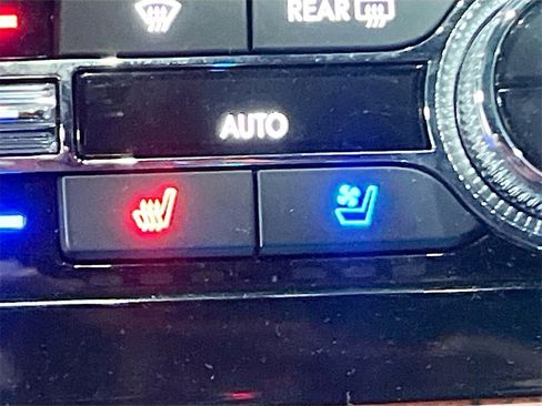 Used 2023 Lincoln Navigator L Reserve image 21