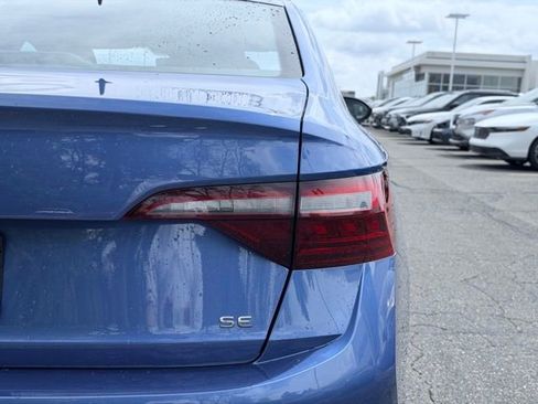 Used 2024 Volkswagen Jetta SE FWD image 7