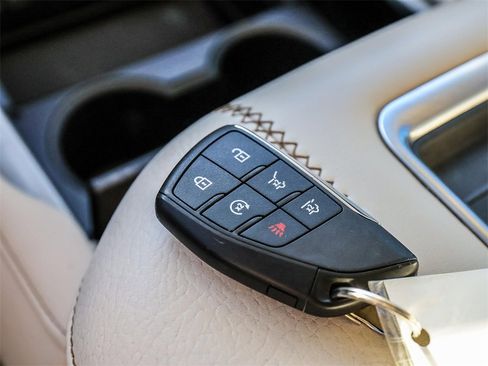 Used 2022 GMC Yukon XL Denali w/ Denali Ultimate Package image 39