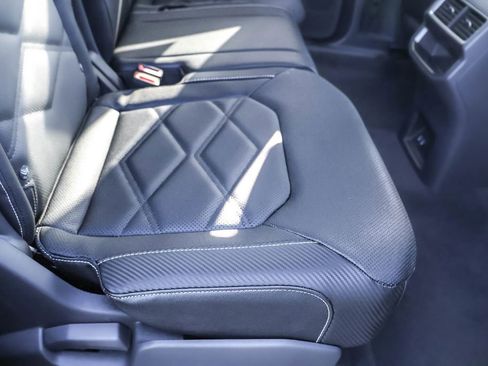 New 2026 Volkswagen Atlas Cross Sport SE image 38