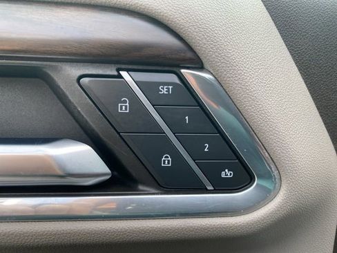 Used 2024 GMC Sierra 2500 SLT w/ SLT Premium Package image 18