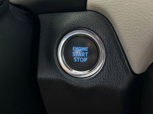 Used 2020 Toyota RAV4 XLE Premium image 54