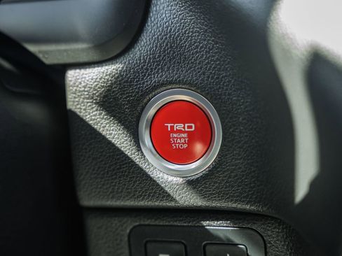 Used 2022 Toyota Tundra Limited w/ TRD Off-Road Package AWD/4WD image 30