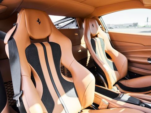 Used 2020 Ferrari F8 Tributo image 48