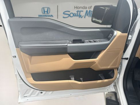 Used 2023 Ford F150 XLT RWD image 19