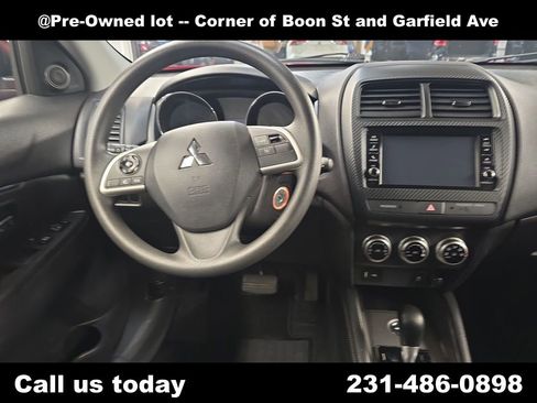 Used 2025 Mitsubishi Outlander Sport AWD image 13