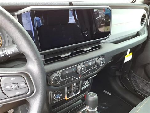 New 2026 Jeep Gladiator Sport image 12