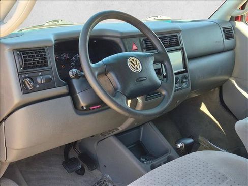 Used 2001 Volkswagen Eurovan FWD image 10