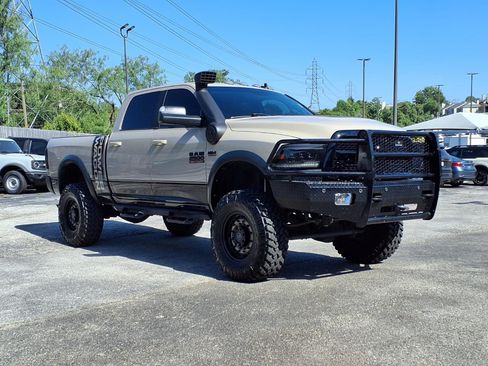 Used 2018 RAM 2500 Power Wagon AWD/4WD image 4