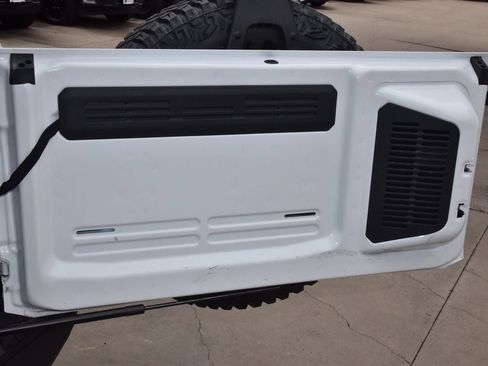 Certified 2024 Ford Bronco Badlands w/ Sasquatch Package AWD/4WD image 45