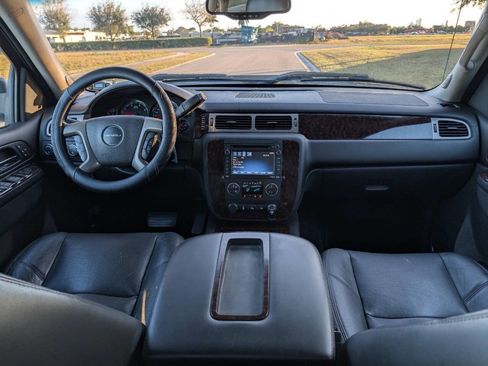 Used 2014 GMC Sierra 3500 Denali image 26