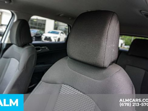 Used 2025 Kia Sportage LX FWD image 18