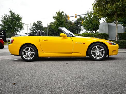 Used 2003 Honda S2000 image 12