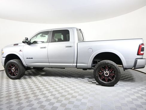 Used 2022 RAM 2500 Laramie w/ Night Edition AWD/4WD image 3