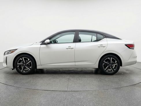 Used 2025 Nissan Sentra SV FWD image 5