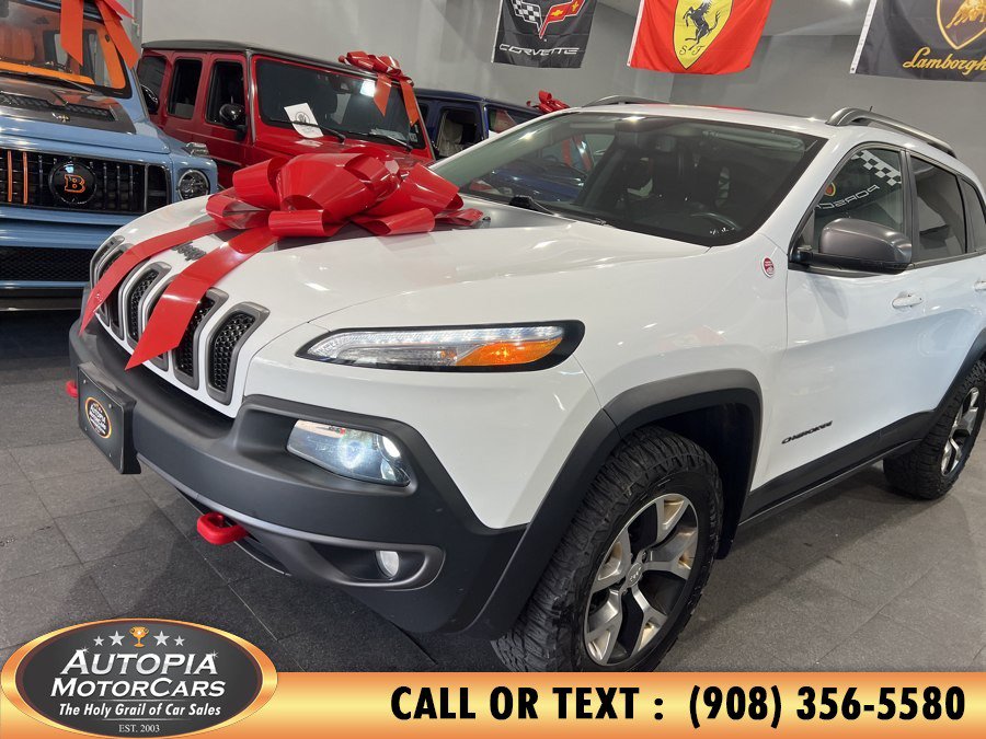 Used 2018 Jeep Cherokee Trailhawk AWD/4WD image 45