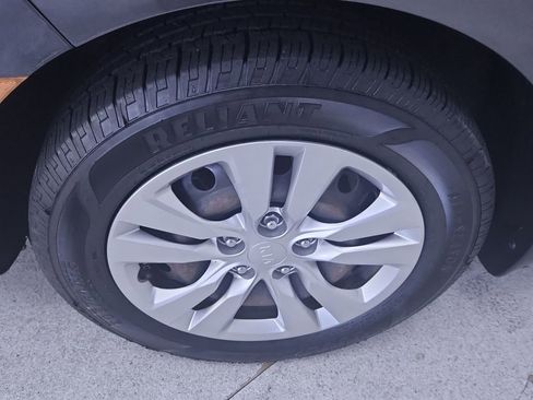 Used 2020 Kia Soul FWD image 10