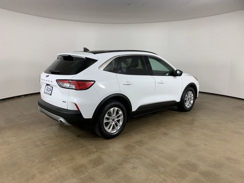 Used 2022 Ford Escape SE w/ Convenience Package FWD image 8