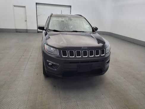 Used 2019 Jeep Compass Latitude image 14
