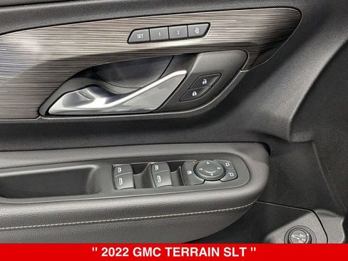 Used 2022 GMC Terrain SLT AWD/4WD image 14