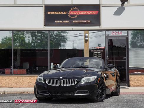 Used 2011 BMW Z4 sDrive35i image 1