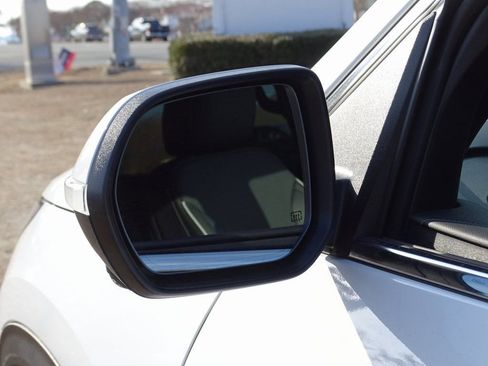 Used 2025 Buick Enclave Preferred image 15