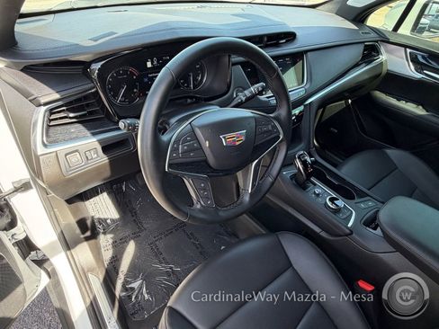 Used 2025 Cadillac XT5 Premium Luxury image 15
