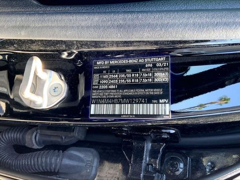 Used 2021 Mercedes-Benz GLB 250 4MATIC image 34