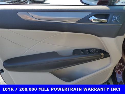 Used 2018 Lincoln MKC Premiere image 17