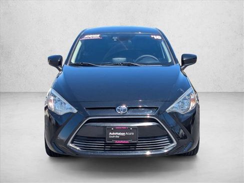 Used 2018 Toyota Yaris iA FWD image 2