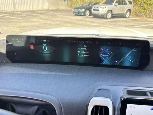 Used 2025 Ford Expedition Active image 45