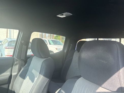 Used 2021 Toyota Tacoma TRD Sport w/ Technology Package image 10