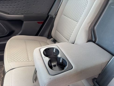 Used 2020 Ford Escape SE image 11