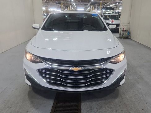 Used 2024 Chevrolet Malibu LT image 2