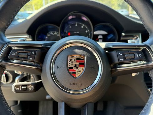 Used 2024 Porsche Macan Base image 39