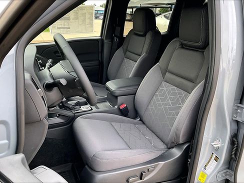 New 2026 Nissan Frontier SV w/ All-Weather Content Package AWD/4WD image 9