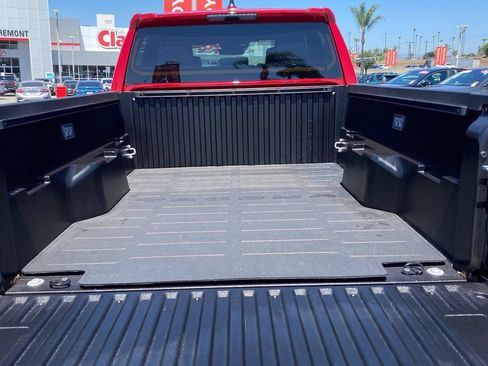 Certified 2025 Toyota Tacoma TRD Sport AWD/4WD image 19
