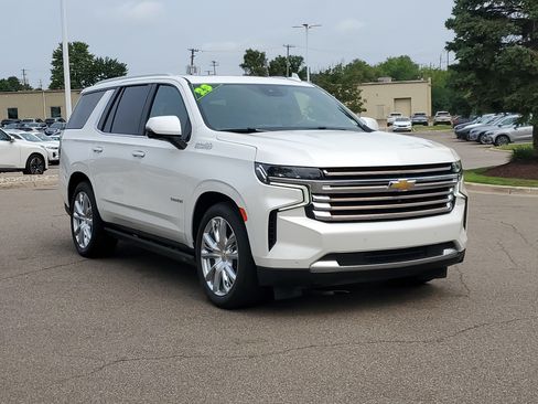 Used 2023 Chevrolet Tahoe High Country AWD/4WD image 7