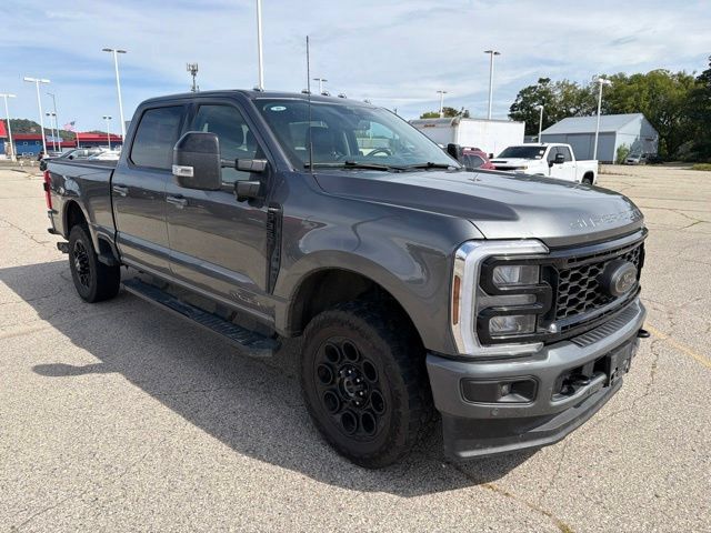 Used 2025 Ford F350 Lariat w/ Lariat Ultimate Package AWD/4WD image 3