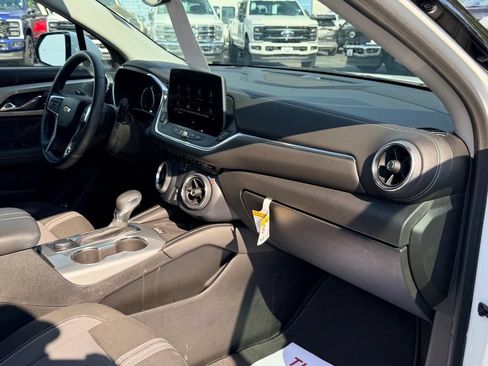 Used 2024 Chevrolet Blazer LT w/ Convenience Package FWD image 20