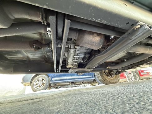 Used 2005 GMC Sierra 2500 SLE w/ Snow Plow Prep Package image 36