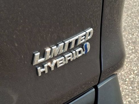 Used 2019 Toyota RAV4 Limited w/ Carpet Mat Package AWD/4WD image 31