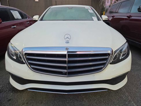 Used 2019 Mercedes-Benz E 300 4MATIC w/ Premium 1 Package image 11